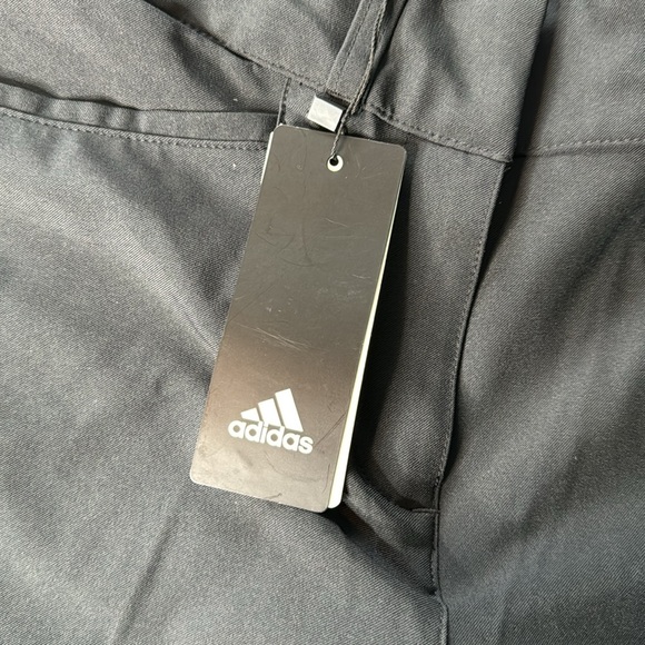 NWT Adidas women’s golf shorts size 2 - Picture 3 of 6